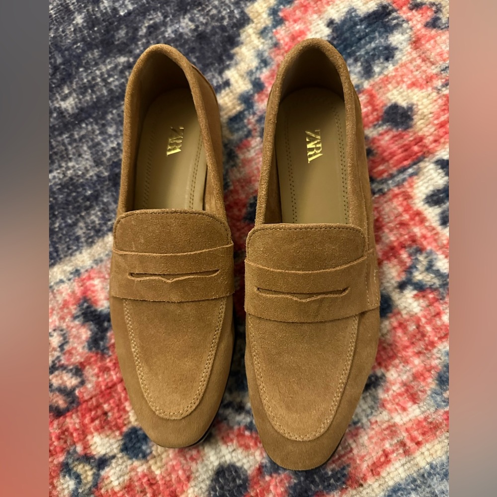 NWOT Zara Women's Suede Penny Loafers, 8 (39) - Picture 2 of 3